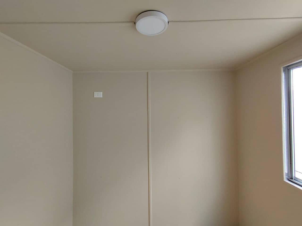 Módulo Escritório com Casa de Banho – 20 Pés (Ref: 1101)